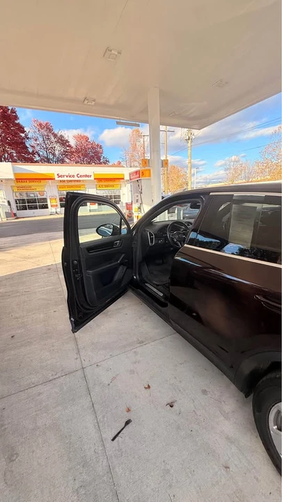 2022 Porsche 9Y0/9Y3 Cayenne - Image 3 of 9