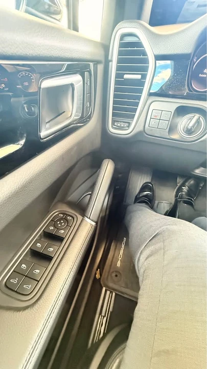 2022 Porsche 9Y0/9Y3 Cayenne - Image 2 of 9