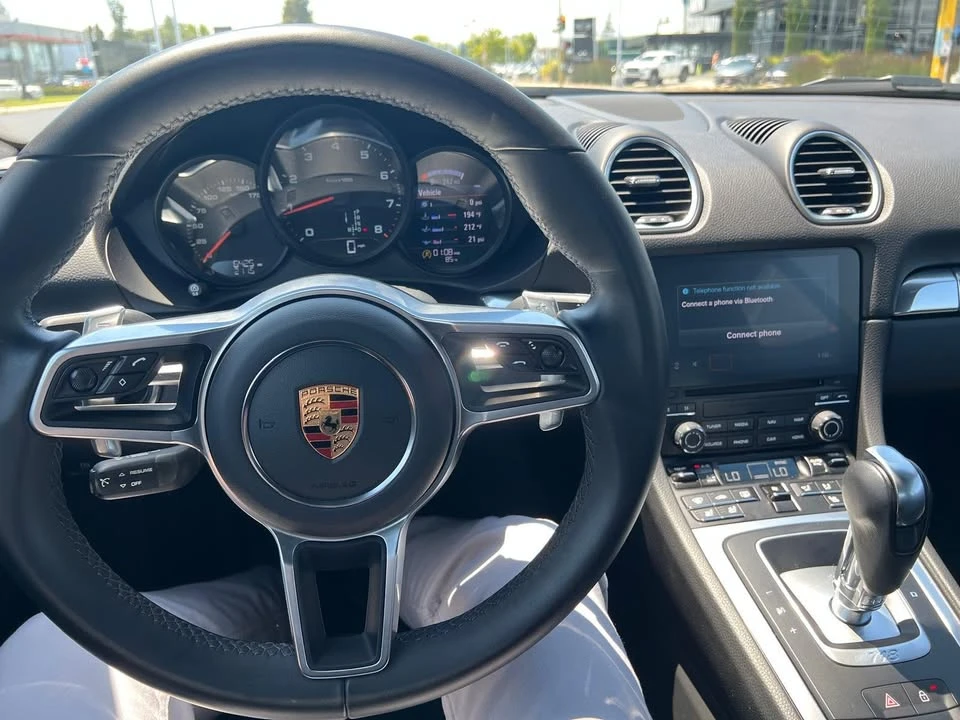 2022 Porsche 718 Cayman - Image 2 of 3