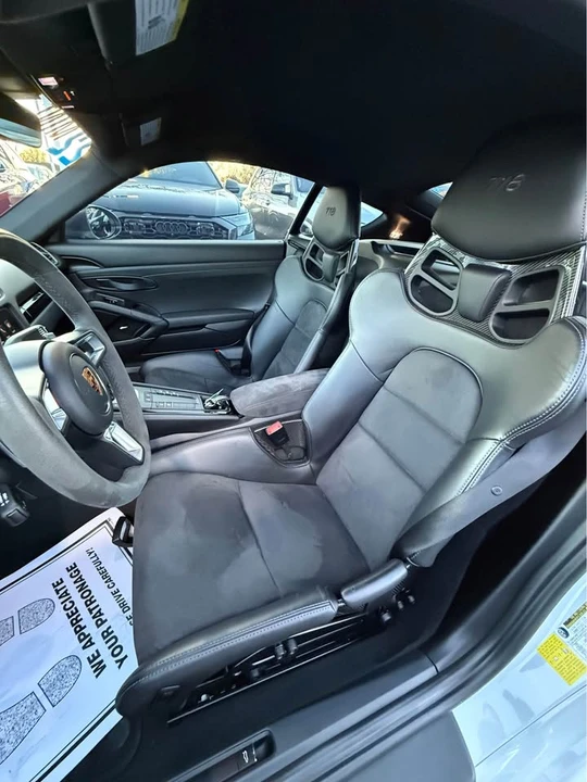 2022 Porsche 718 Cayman T - Image 7 of 8