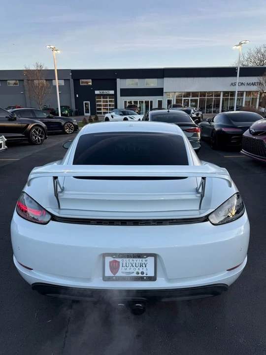 2022 Porsche 718 Cayman T - Image 4 of 8
