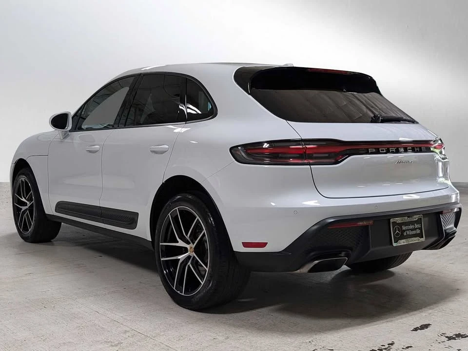 2022 Porsche Macan - Image 4 of 17