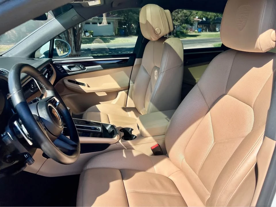 2022 Porsche Macan - Image 5 of 10
