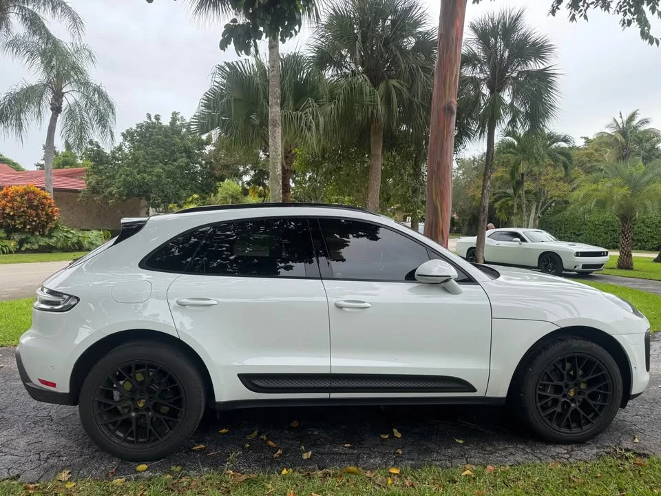 2022 Porsche Macan - Image 4 of 13