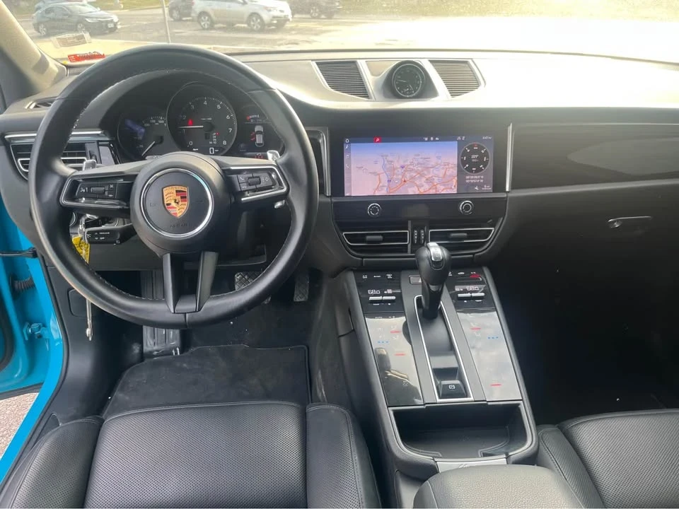 2022 Porsche Macan - Image 5 of 13