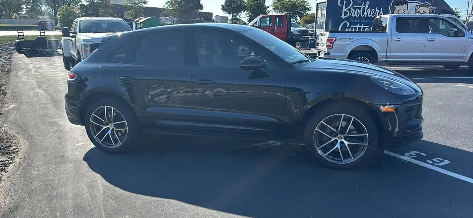 2022 Porsche Macan - Image 3 of 19