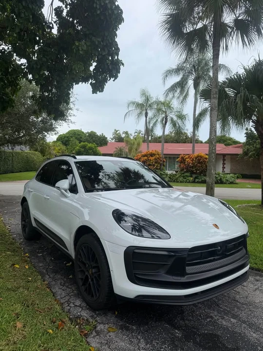 2022 Porsche Macan - Image 5 of 13