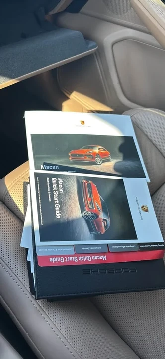 2022 Porsche Macan - Image 19 of 19