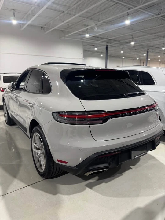 2022 Porsche Macan - Image 5 of 6