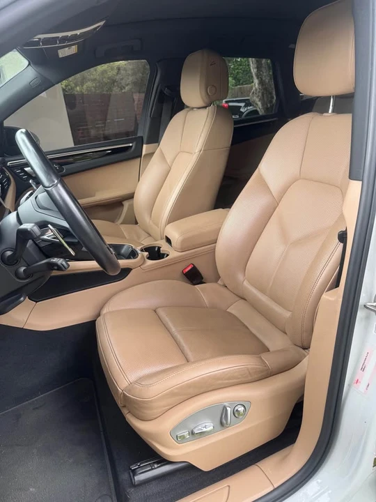 2022 Porsche Macan - Image 7 of 13