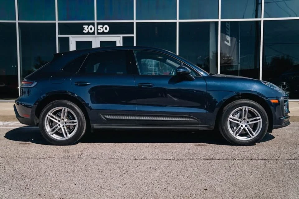 2022 Porsche Macan - Image 4 of 4