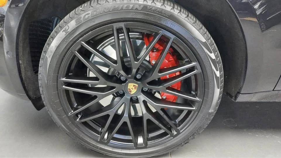 2022 Porsche Macan - Image 5 of 13