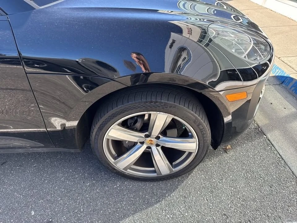 2022 Porsche Macan - Image 13 of 14