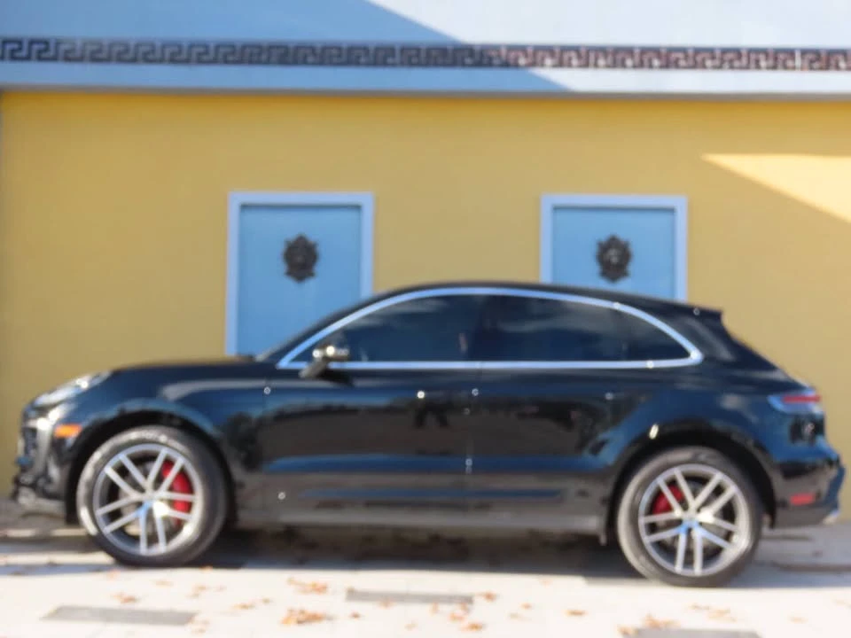 2022 Porsche Macan - Image 5 of 16