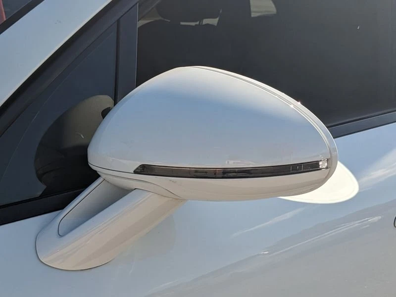 2022 Porsche Macan - Image 6 of 12