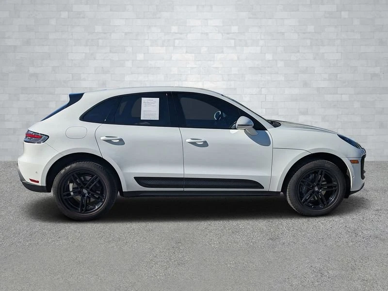 2022 Porsche Macan - Image 3 of 12