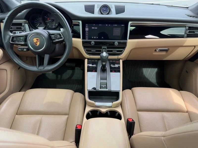2022 Porsche Macan - Image 8 of 15