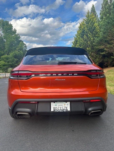 2022 Porsche Macan - Image 2 of 7