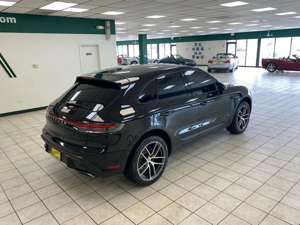 2022 Porsche Macan - Image 3 of 18