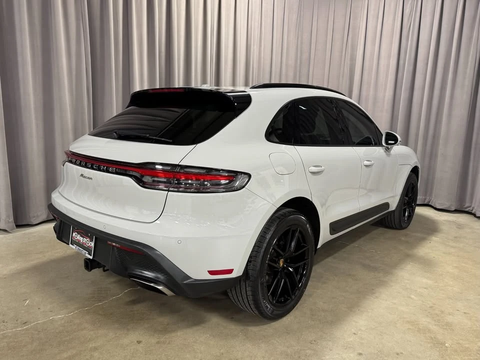 2022 Porsche Macan - Image 5 of 20