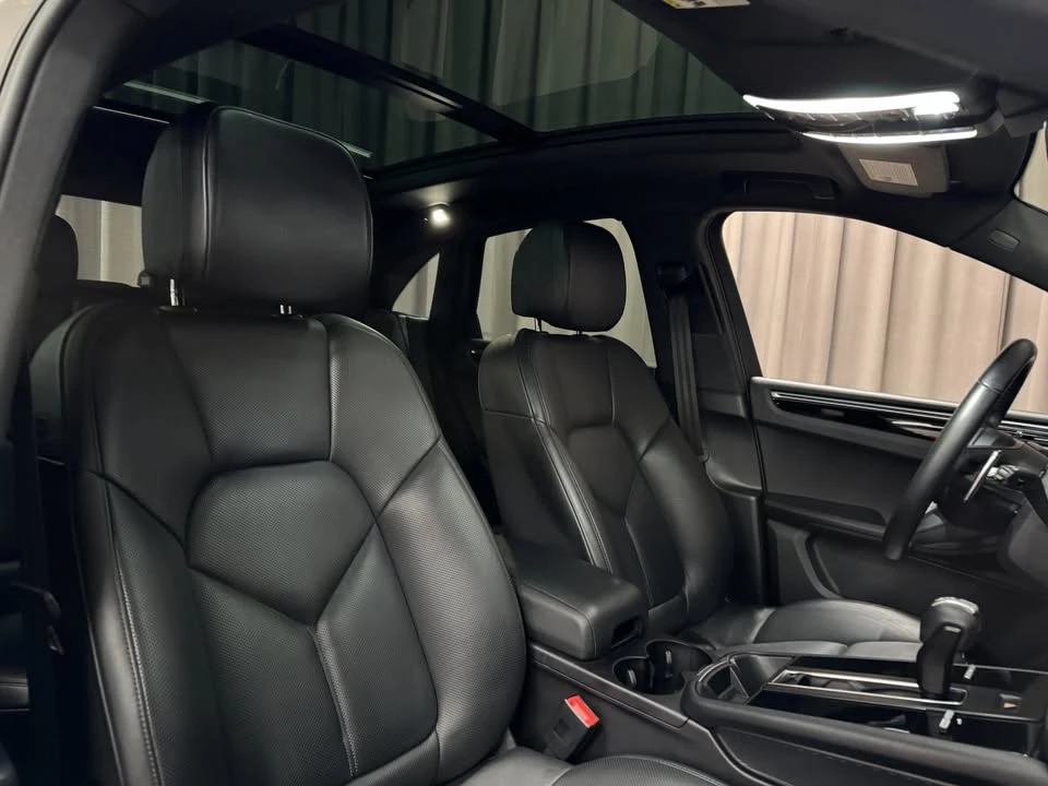 2022 Porsche Macan - Image 8 of 20