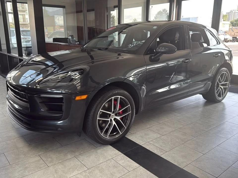 2022 Porsche Macan - Image 6 of 20