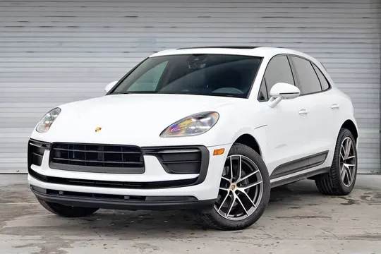 2022 Porsche Macan