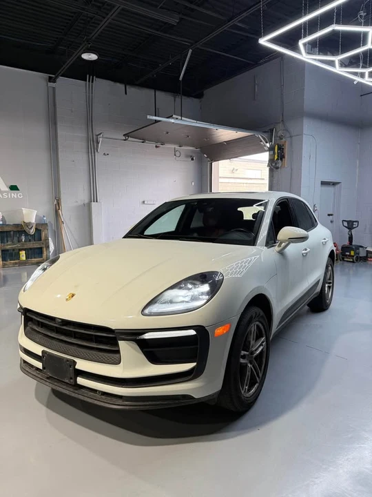 2022 Porsche Macan - Image 2 of 11