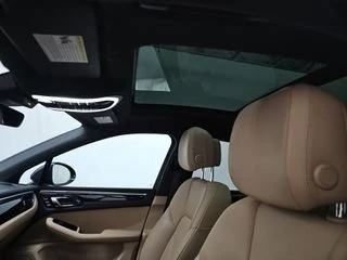2022 Porsche Macan - Image 10 of 11