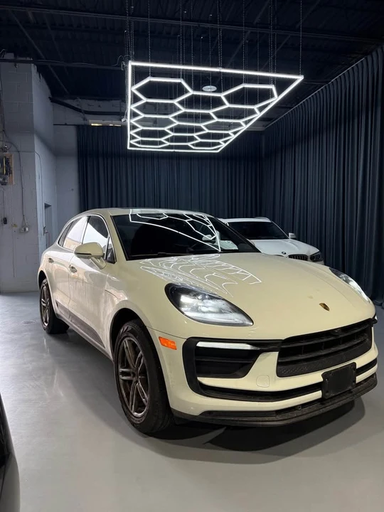 2022 Porsche Macan - Image 3 of 11
