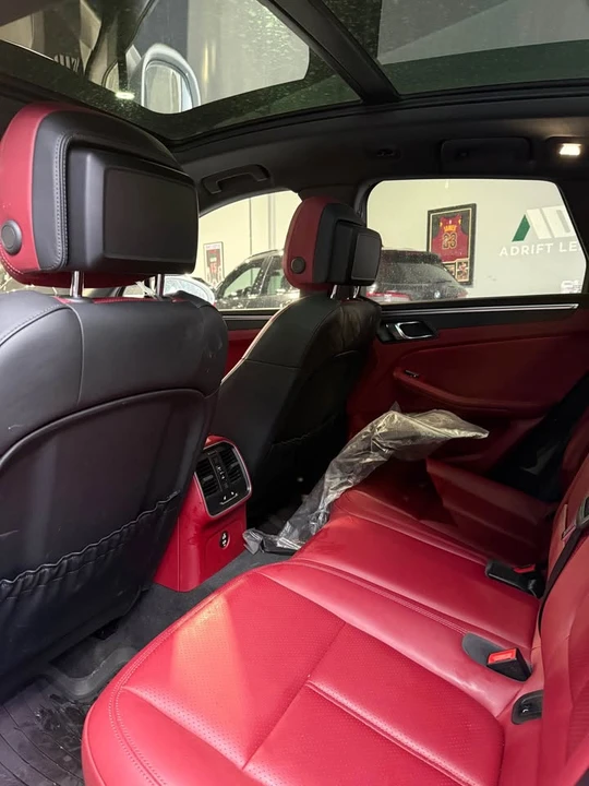 2022 Porsche Macan - Image 7 of 11