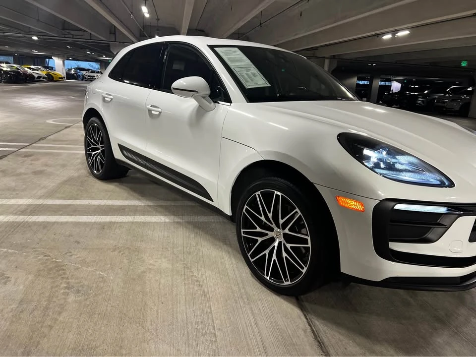 2022 Porsche Macan - Image 4 of 7