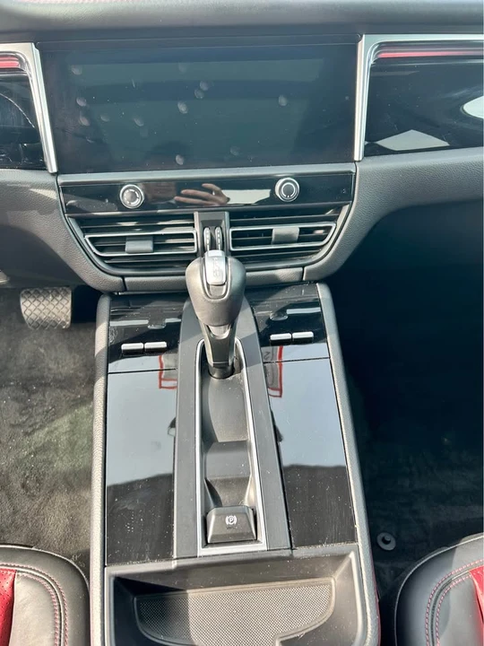 2022 Porsche Macan S - Image 12 of 13
