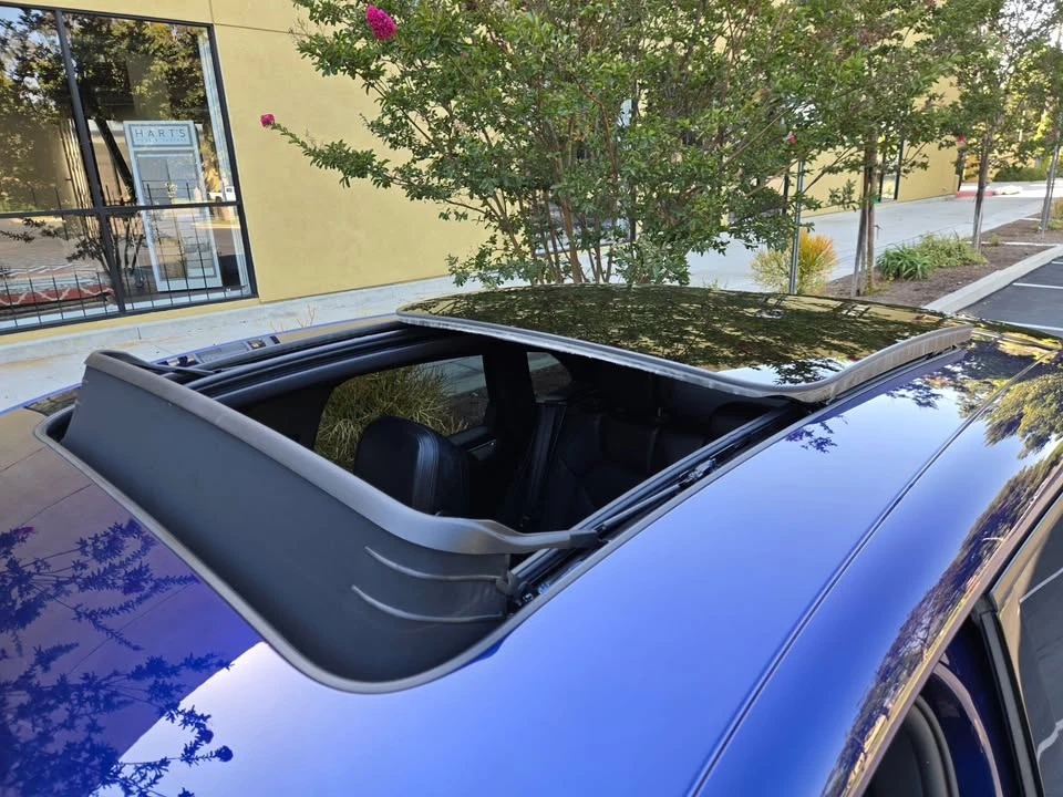 2022 Porsche Macan - Image 18 of 20