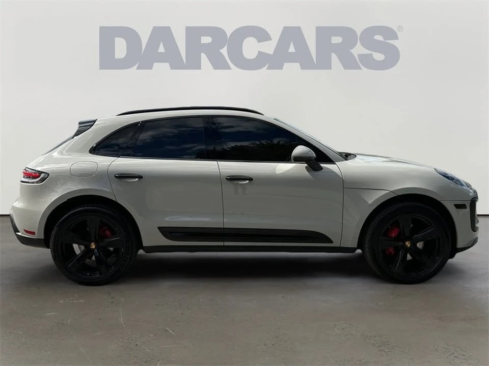 2022 Porsche Macan - Image 7 of 19