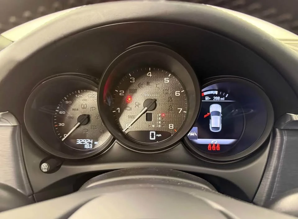 2022 Porsche Macan GTS - Image 8 of 12