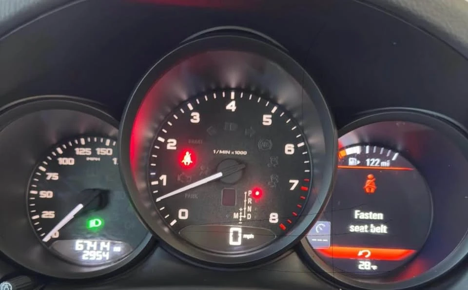 2022 Porsche Macan S - Image 11 of 14
