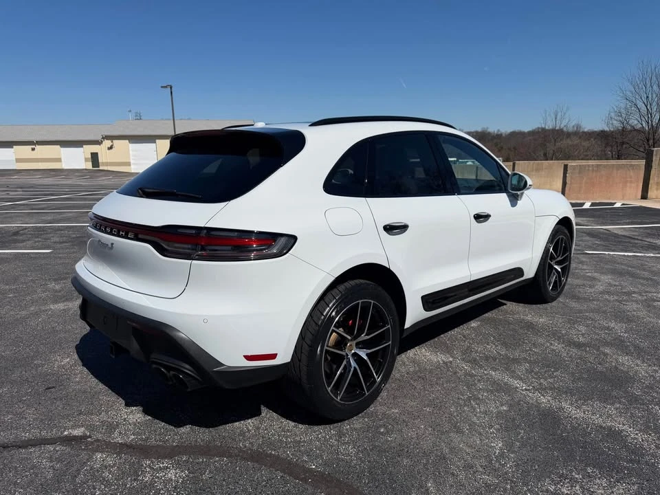2022 Porsche Macan S - Image 8 of 19