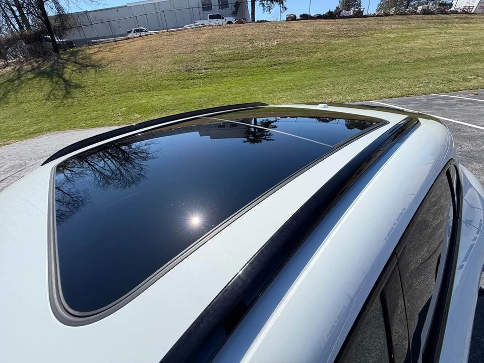 2022 Porsche Macan S - Image 12 of 19