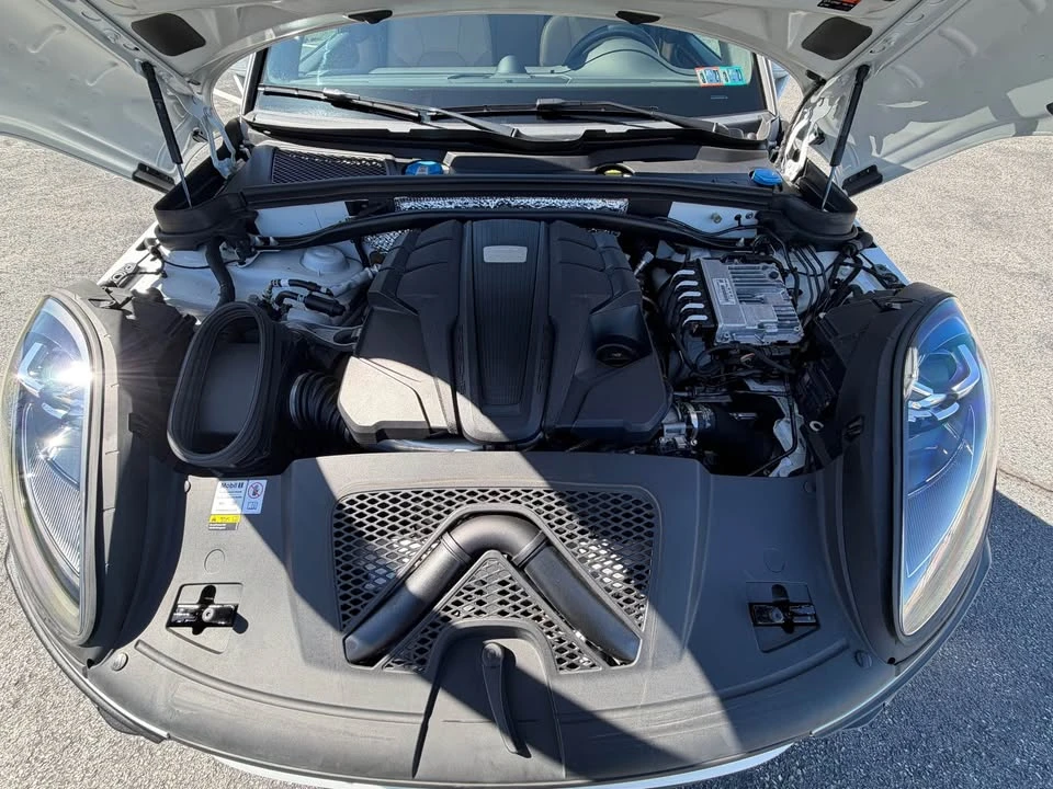 2022 Porsche Macan S - Image 19 of 19