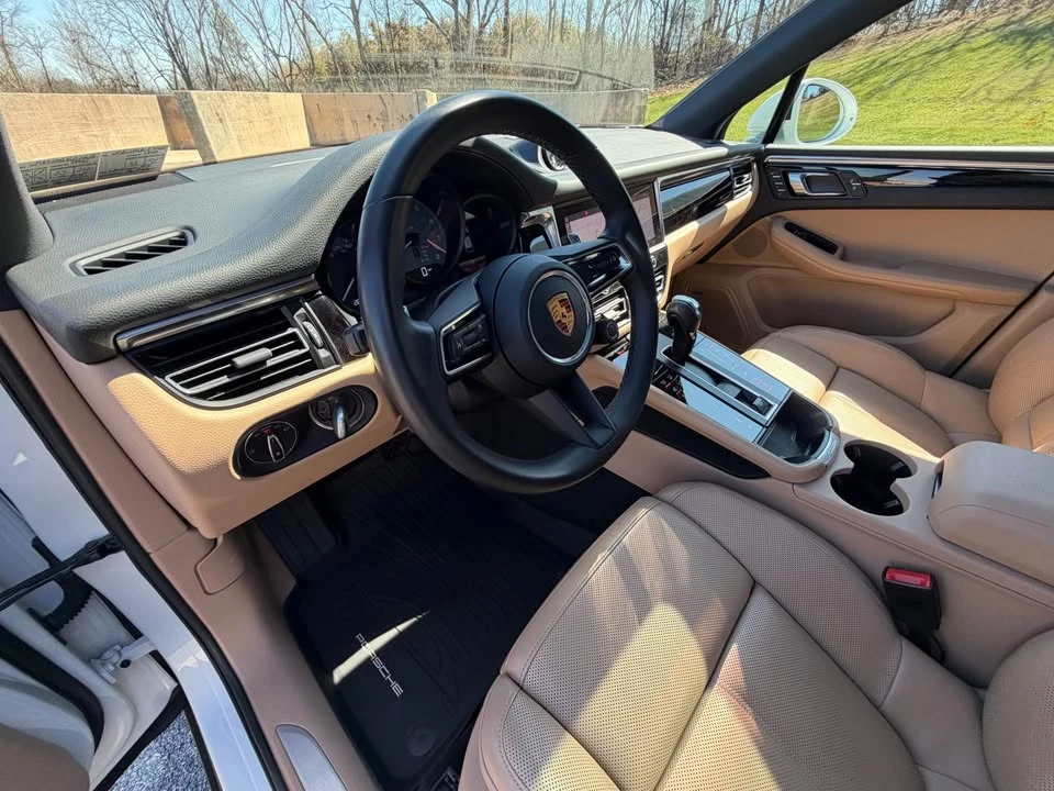 2022 Porsche Macan S - Image 14 of 19