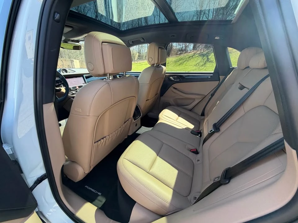 2022 Porsche Macan S - Image 18 of 19