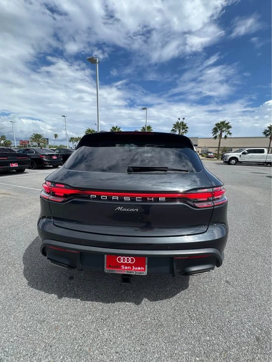 2022 Porsche Macan - Image 15 of 15
