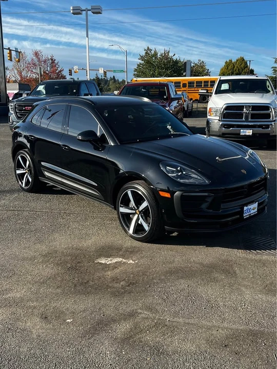 2022 Porsche Macan - Image 6 of 15