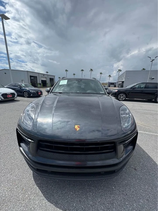 2022 Porsche Macan - Image 3 of 15