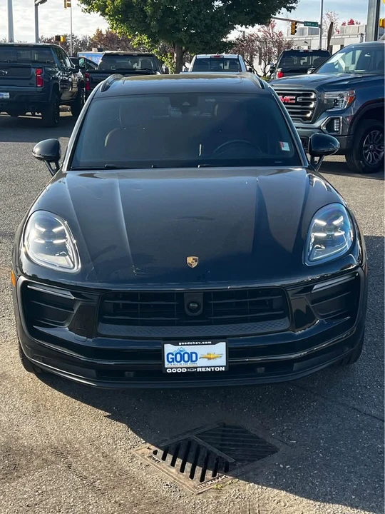 2022 Porsche Macan - Image 7 of 15