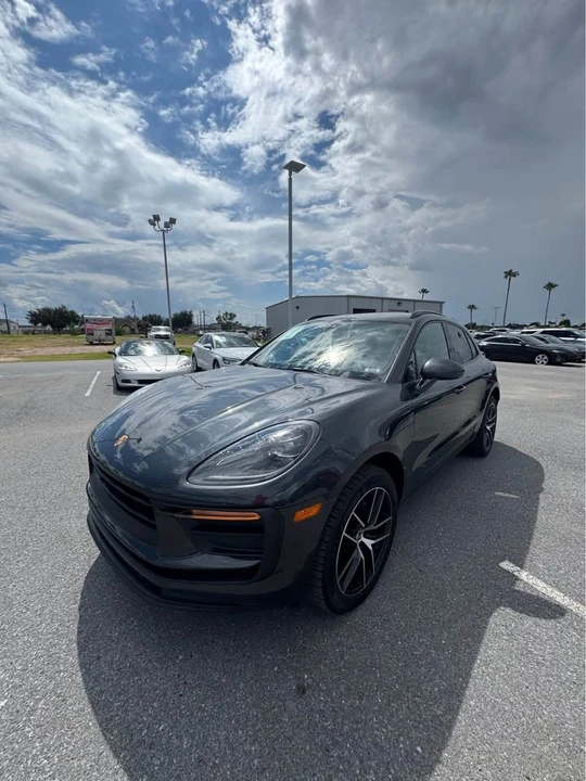 2022 Porsche Macan - Image 5 of 15