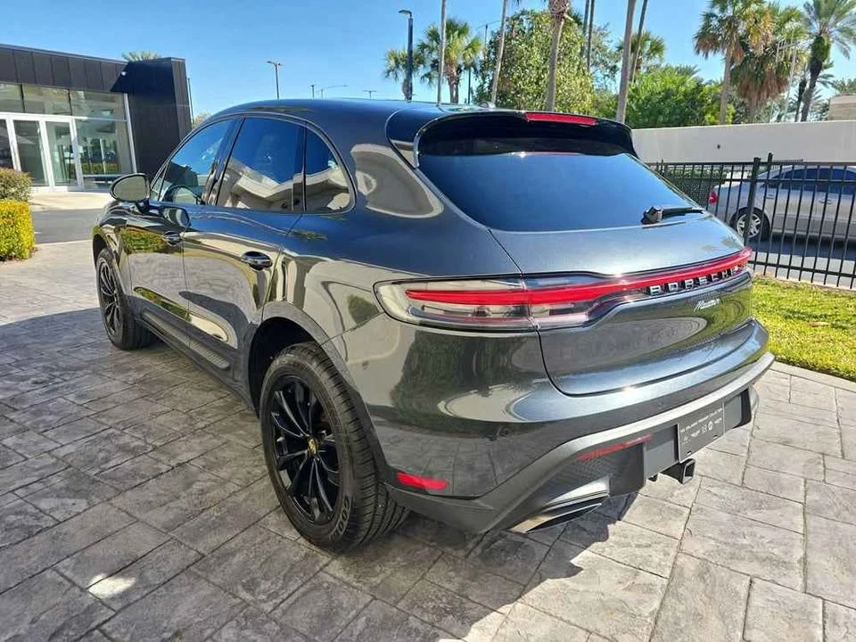 2022 Porsche Macan - Image 5 of 13