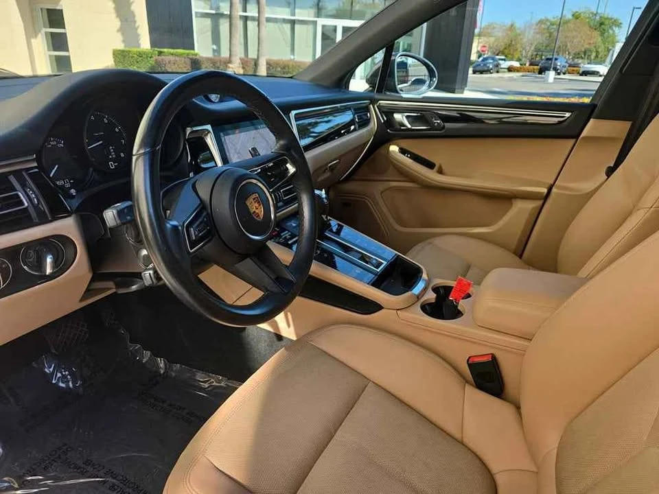 2022 Porsche Macan - Image 7 of 13