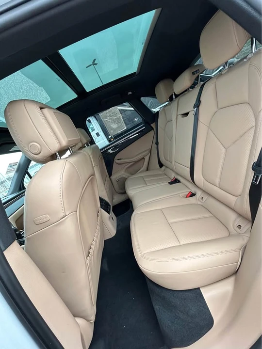 2022 Porsche Macan - Image 8 of 8